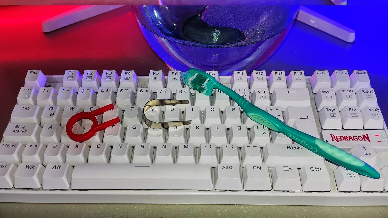 Tienes un teclado mecánico y lo quieres limpiar? Te enseñamos cómo