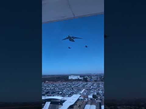 RASANTE KC-390 ACOMPANHADO DE DOIS F-5 NA TORRE BRASÍLIA - #shorts