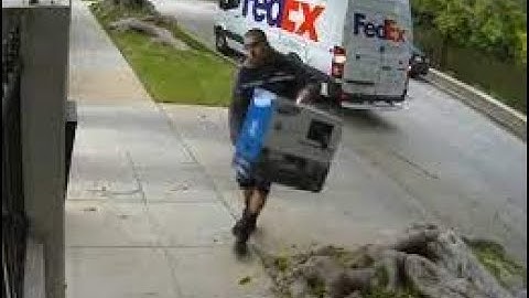 Worst Delivery man : Fails and Worst Package Delivery caught on Camera - Delivery Fails