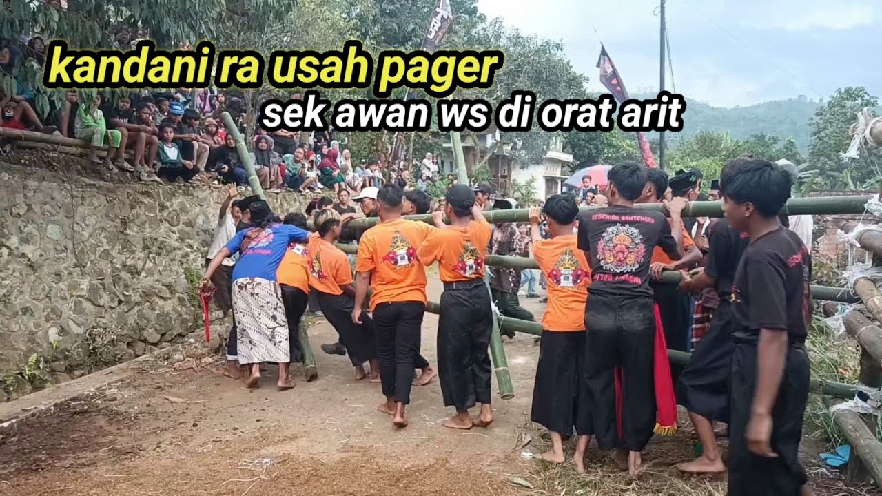 Heboh..!!! Putra mandiri banyol, datangkan demit tobrut, live  desa gunung tumpuk lawang