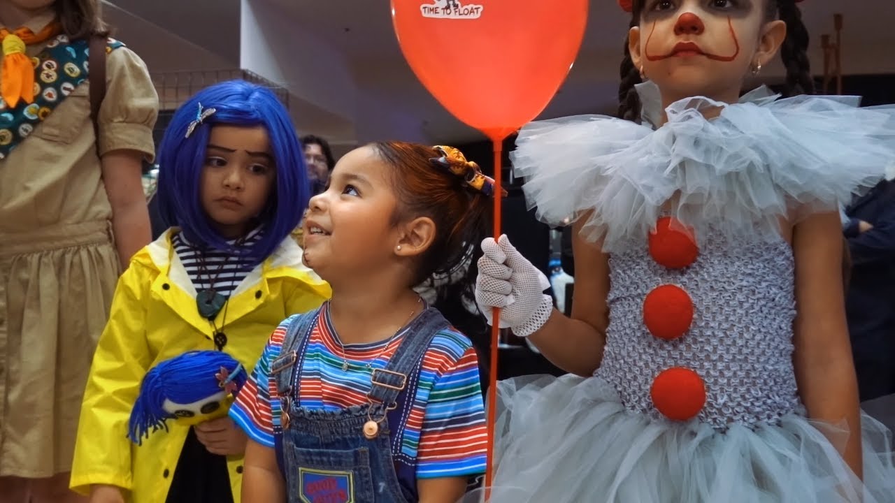 Halloween Costume Contest Queens and Kings of Horror Festival 2023