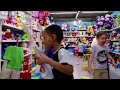 Chaos im Spielladen – Die verrückte Kassenmelodie | Musik &amp; Spaß für Kinder ab 6