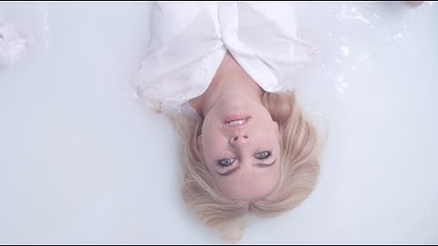 Maggie Szabo - Smile