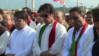 Imran Khan and Tahir-ul-Qadri attend Eid in Pakistan