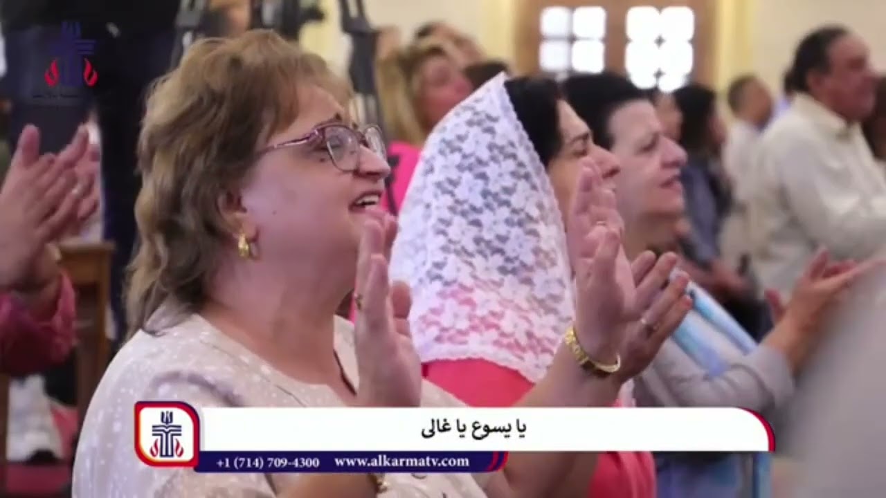 فترة تسبيح مع المرنم مدحت رشدي في الكنيسة الإنجيليّة بالأزبكية 