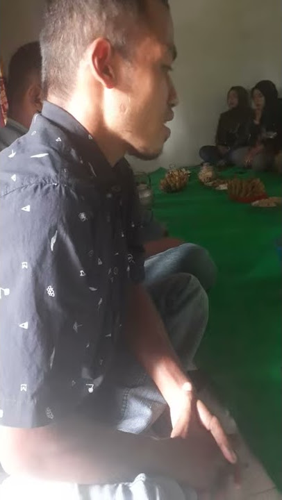 Lucu !! mc koplak ngajak ngocok bareng