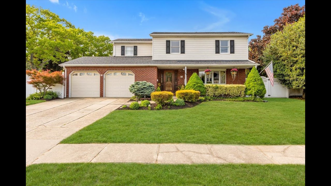 Long Island Real Estate For Sale Video Tour of 29 Kath Court