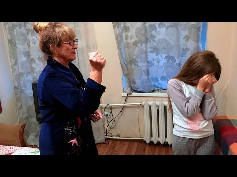 70-ЛЕТНЯЯ БАБУШКА ЗАБРАЛА РЕБЕНКА У РОДИТЕЛЕЙ 70-ЛЕТНЯЯ БАБУШКА ЗАБРАЛА РЕБЕНКА У РОДИТЕЛЕЙ
