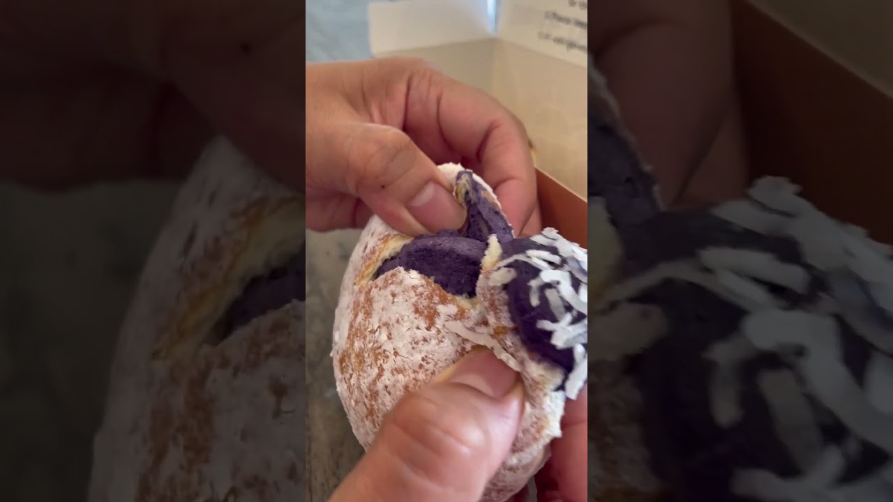 Ube creme donut 