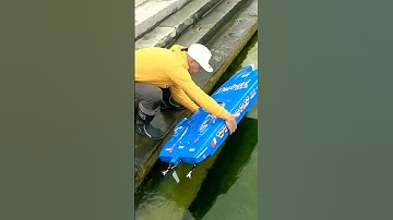 Twin-Engine RC Powerboat Roars to Life and Launches!