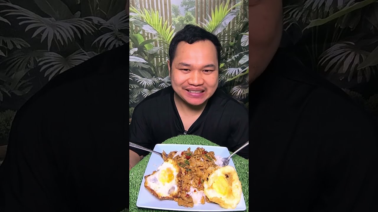 กระเพรา หมูชิ้น ไข่ดาว อร่อยๆ ด้วยกัน ครับผม#กินโชว์ #youtube 