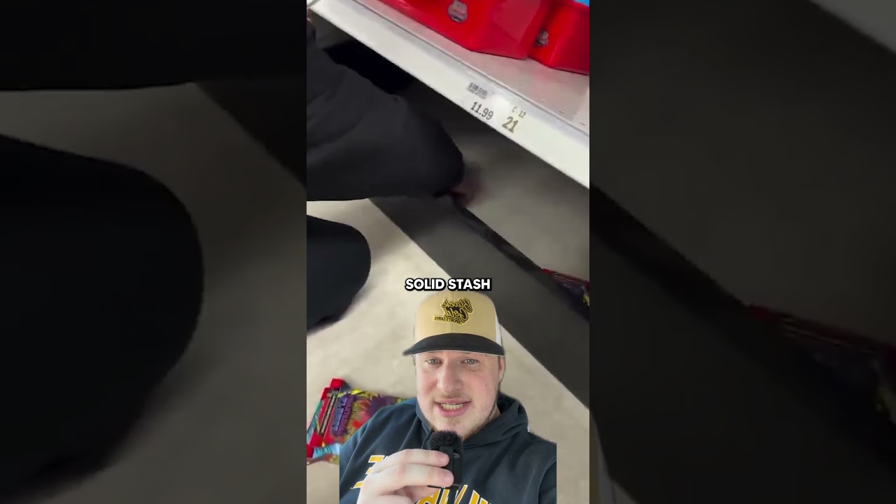Girl finds $1000 card under store shelf... 🤯🔥