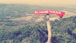 Wisata Taman Batu Watu Amben