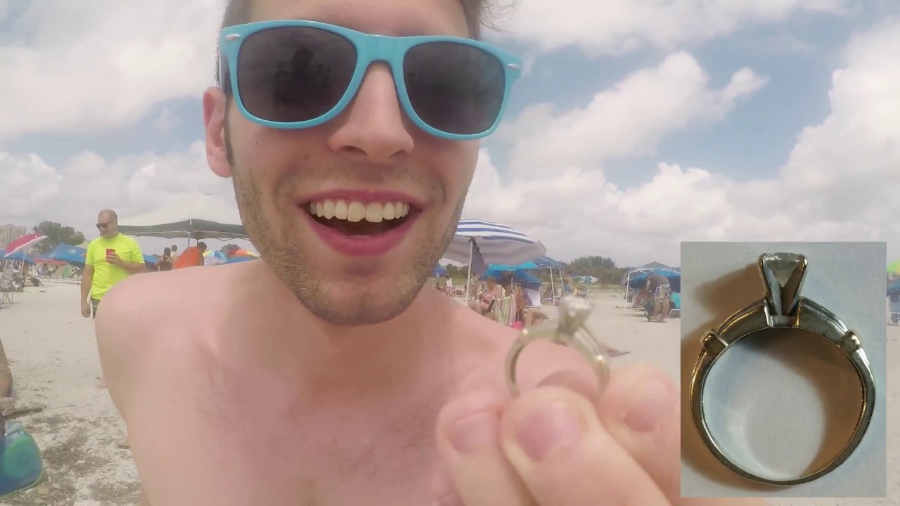 METAL DETECTING ON CLEARWATER BEACH, AGAIN! YouTube