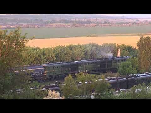 Тройка машина зеленая