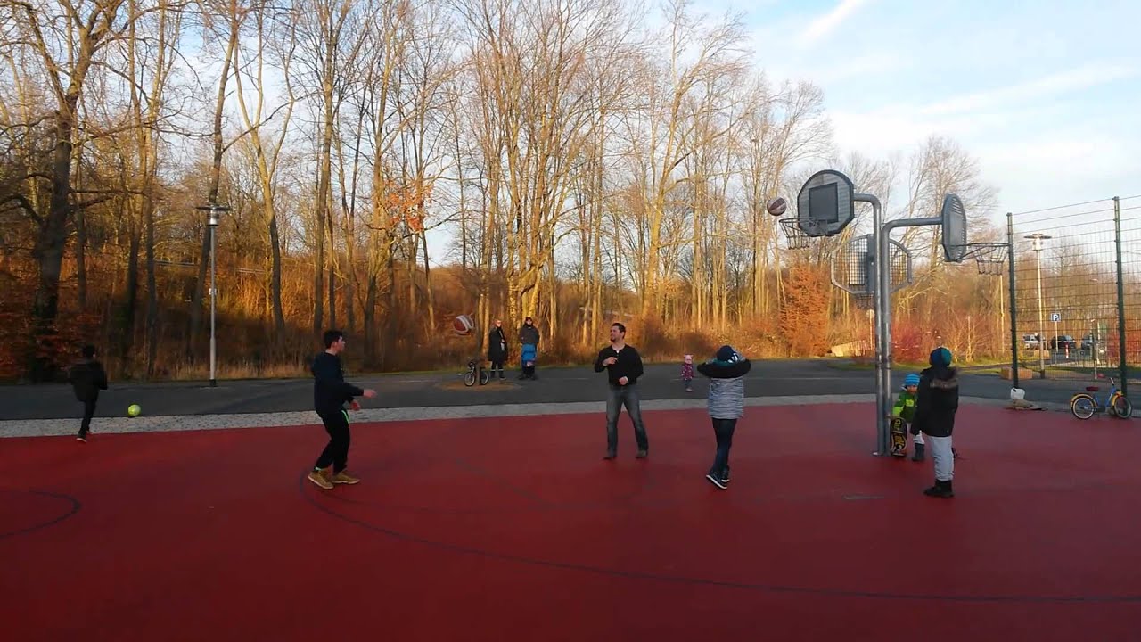 Basketball three throw - YouTube