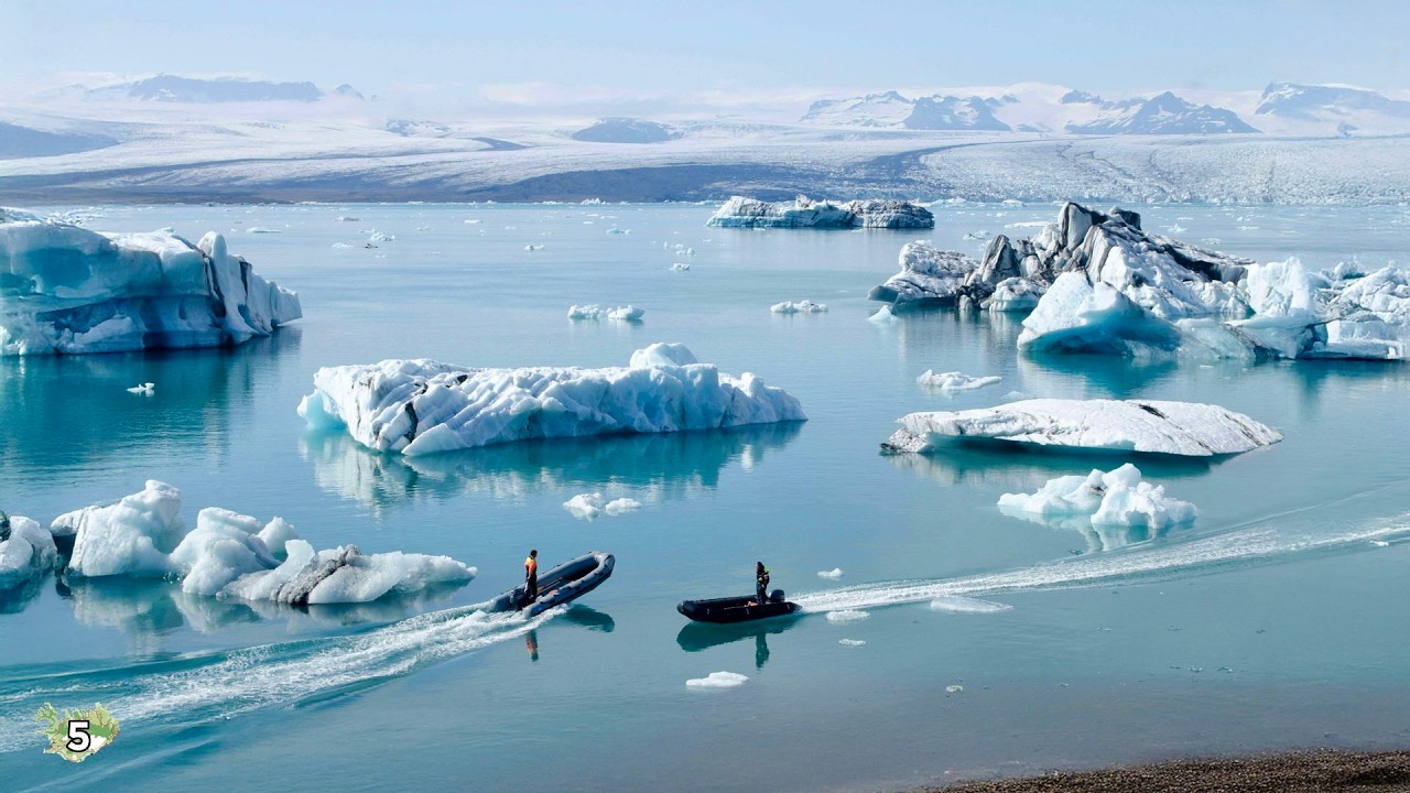 Exploring Iceland's Stunning Jökulsárlón Glacier Lagoon