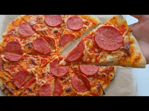 Вот как нужно готовить тесто для пиццы! Настоящая вкусная пицца - и никаких сложностей!
