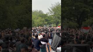 Cockroaches on trend! #cockroach #dhruvrathee #josh #bhagwargeeta #ravishkumar #bangalore #bjp