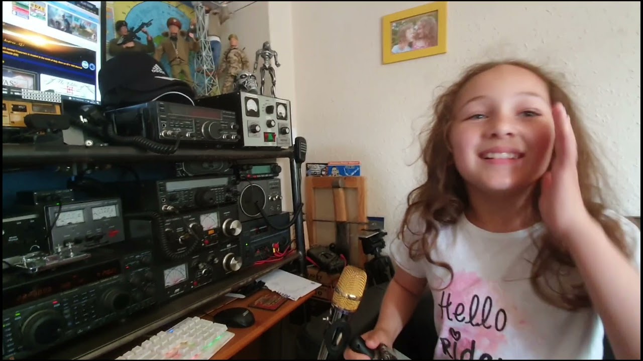 YL Elsie - M7ELC on 10m - IZ1PNT QSO