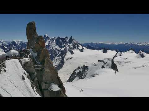 Video: Nevjerojatan Fasadni Koncept U Podnožju Planina Mont Blanc