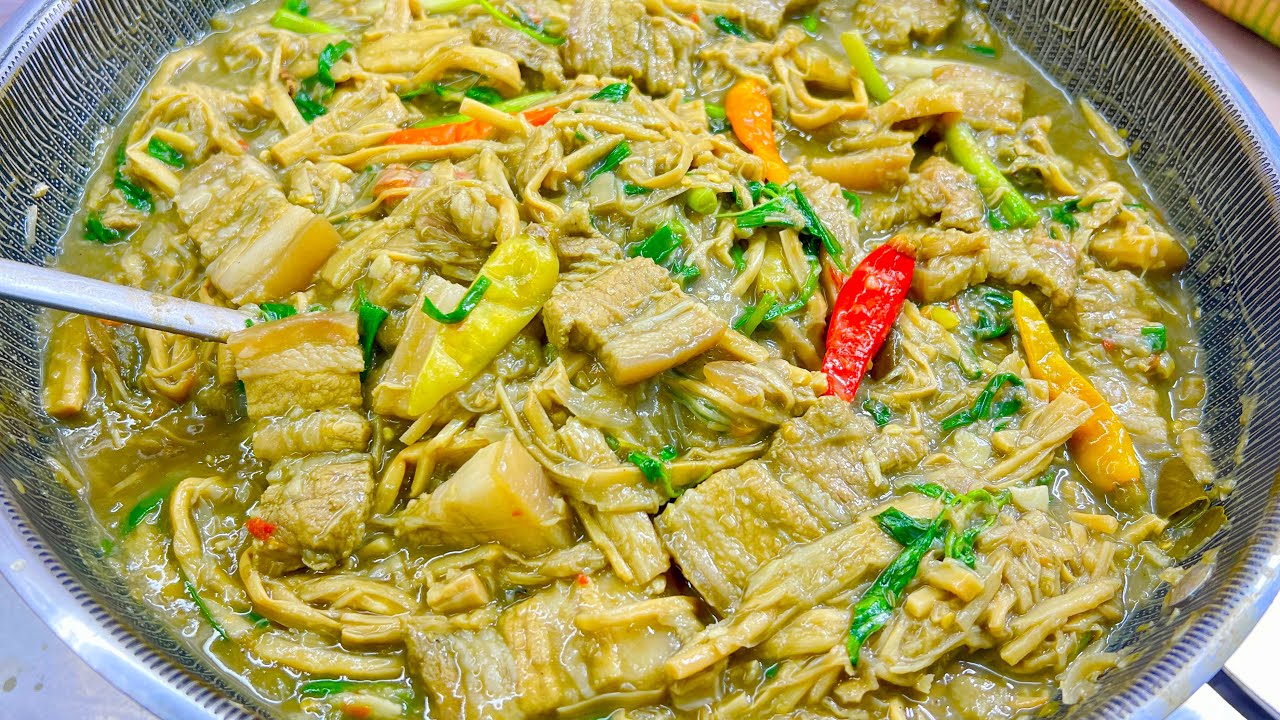 หมกหม้อหน่อไม้ใส่หมูสามชั่นสูตรอีสานแท้ๆ เข้มถึงเครื่องนัวปลาร้าอร่อยมาก