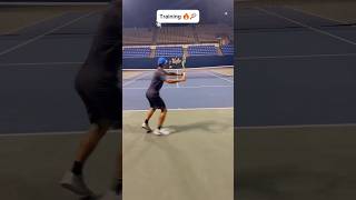 Entrenamiento intenso con @emon.vanlobensels en IG 🔥🎾 #tennis #tenis #tennisplayer #tennislife