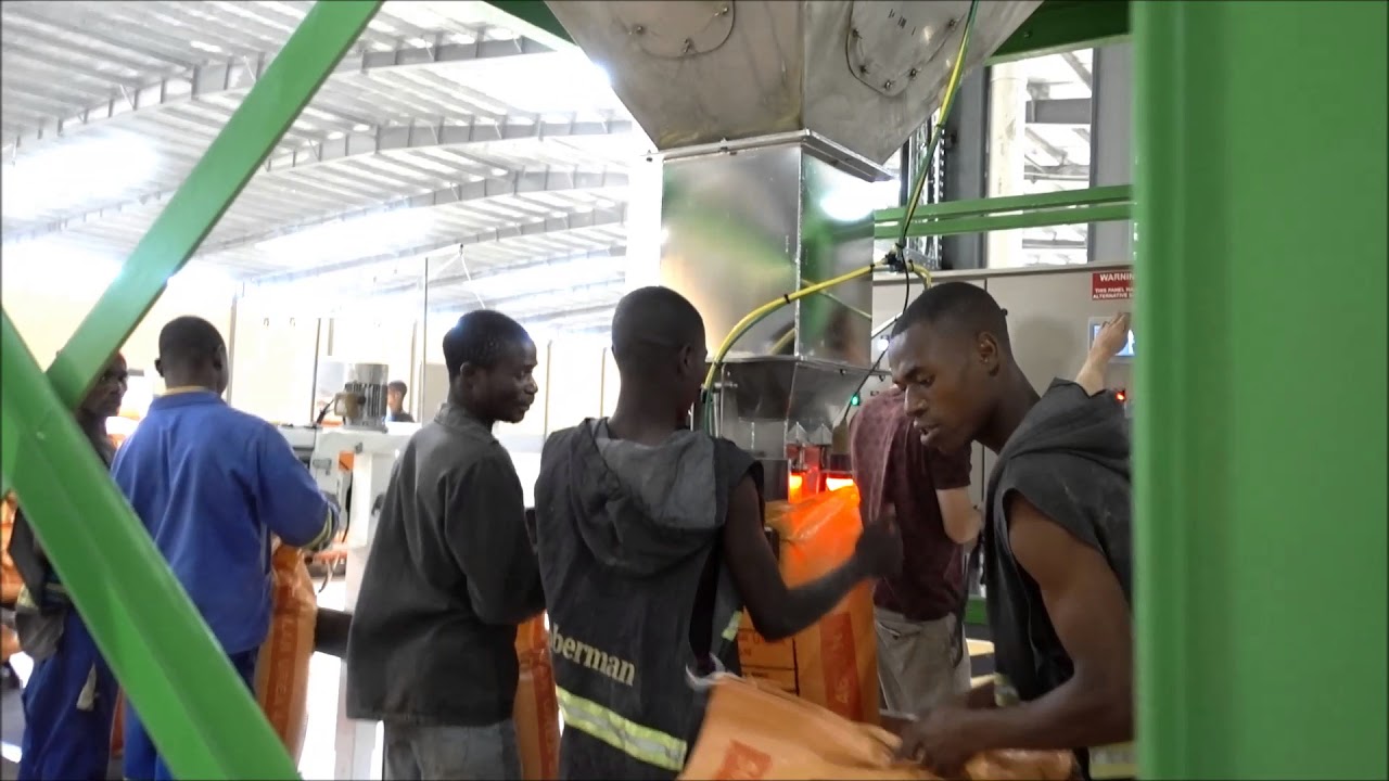 NPK Fertilizer Bagging machines in Mozambique by Bagtech - YouTube