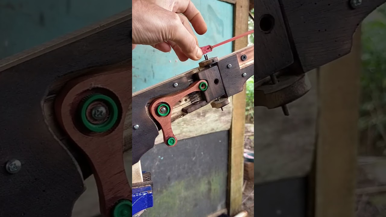 POWERFUL,,,A Mechanism Wooden Slingshot 