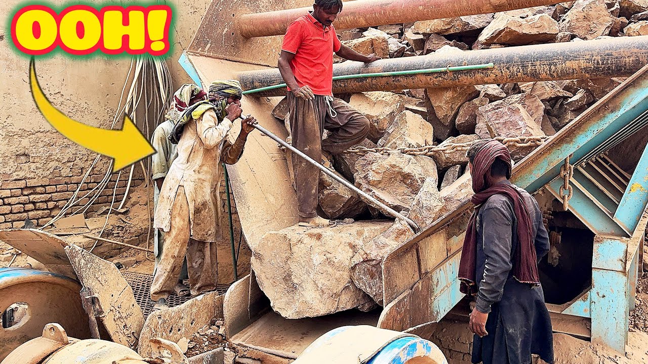 👹Top BiG Rock Crusher Machine:A Giant in Action”Big Rocks Crushing:A Powerful Process 