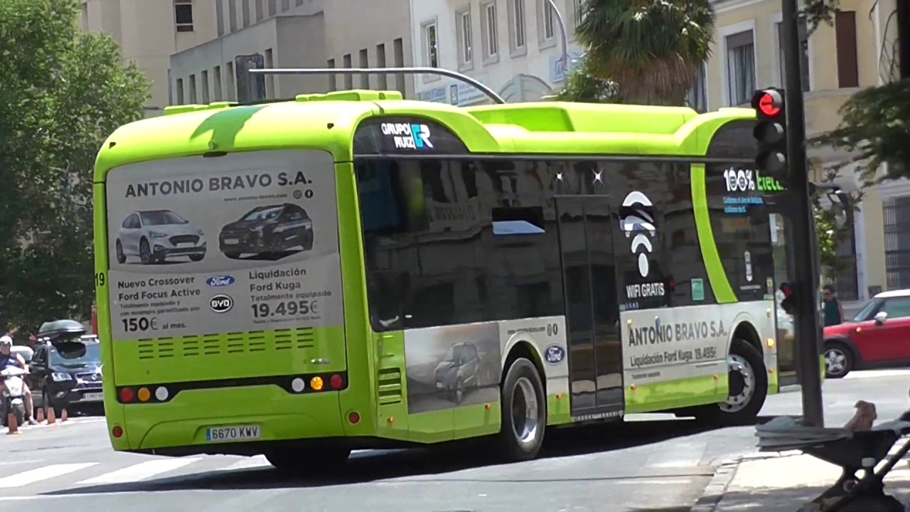 Autobuses electricos de Badajoz de BYD prestando servicio urbano en