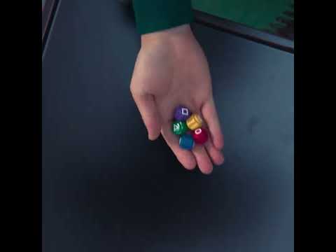 Настільна гра Gonggi Squid Game Гра Гонгі із серіалу "Гра в кальмара", видео 1