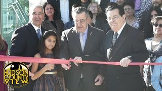 Barquin Funeral Home hosts ribbon cutting ceremony