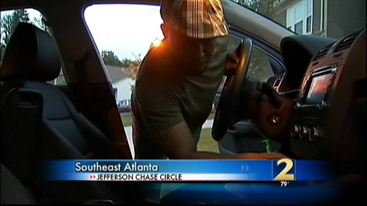 Car Burglars Caught On Camera