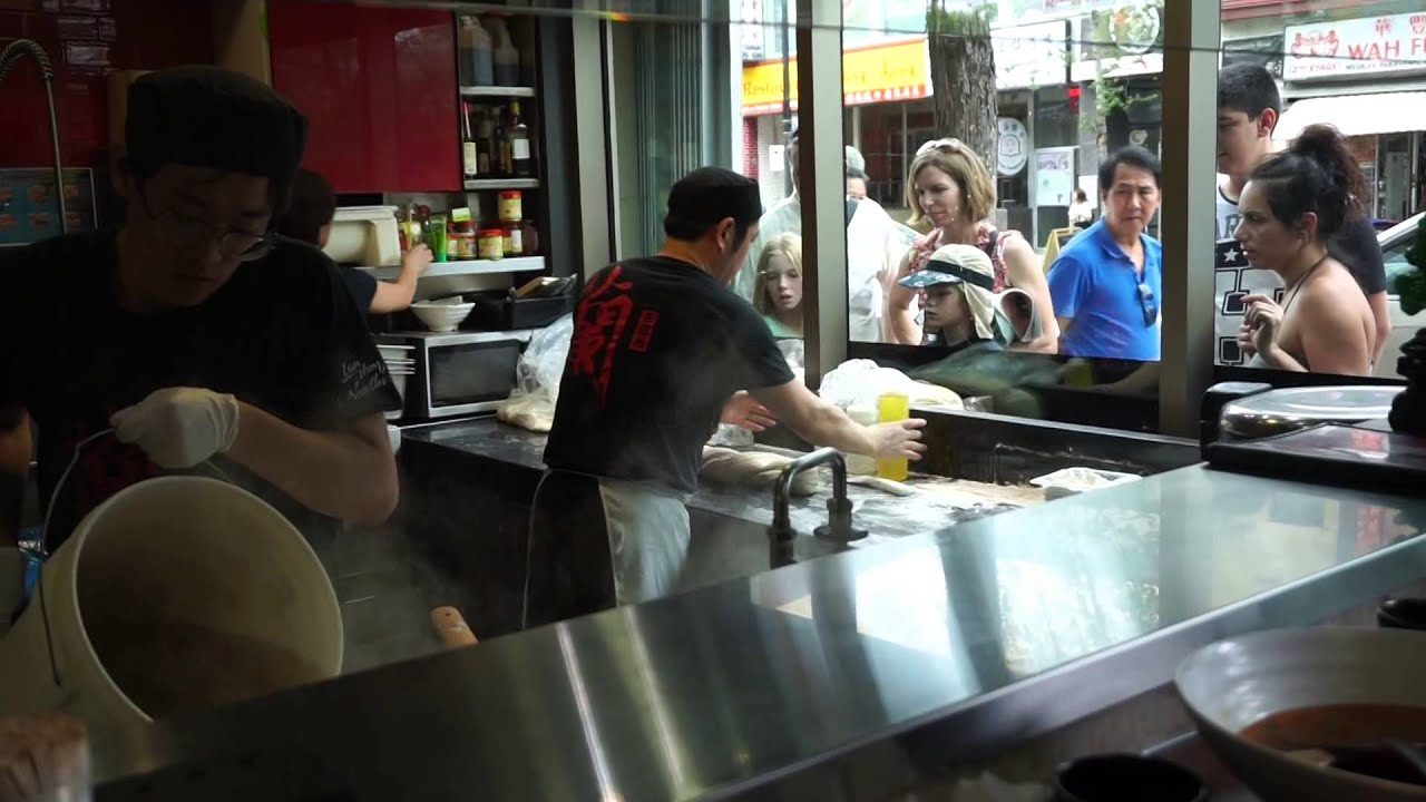 Hand Stretched Noodles in Montreal Chinatown, Nouilles de Lan Zhou