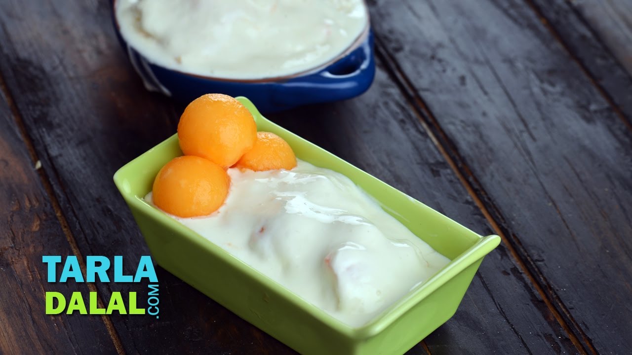 फ्रोज़न खरबूजा से बना हुआ दही (Frozen Muskmelon Yoghurt) by Tarla Dalal