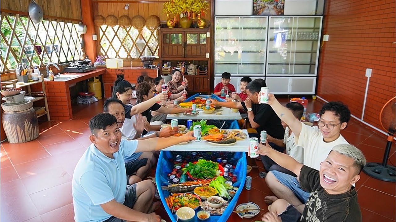 Mùng 6 Khai Xuân • Út Nhân Tạo Bất Ngờ Cho Cả Nhà Ngay Phút 90 | MTQH