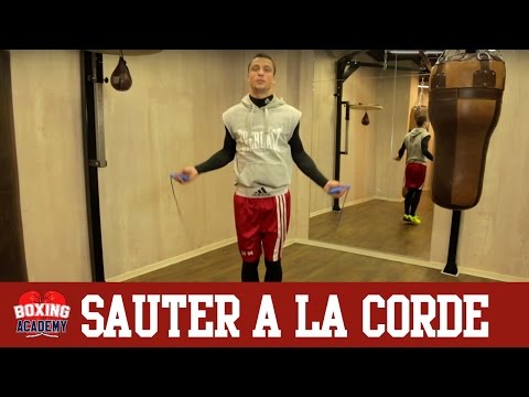 Corde à sauter avec poignées en bois pour entraînement de boxe et  musculation pas cher