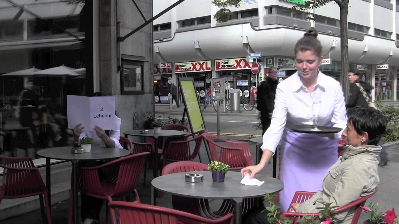 Step by Step zu Hotelfachfrau-/mann - Award winning video!