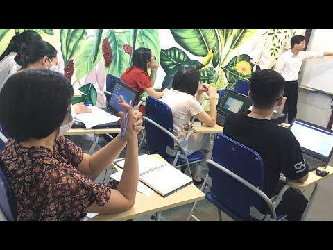 Video VinaTrain Việt Nam I Khóa Học Khai Báo Hải Quan Điện Tử - YouTube
