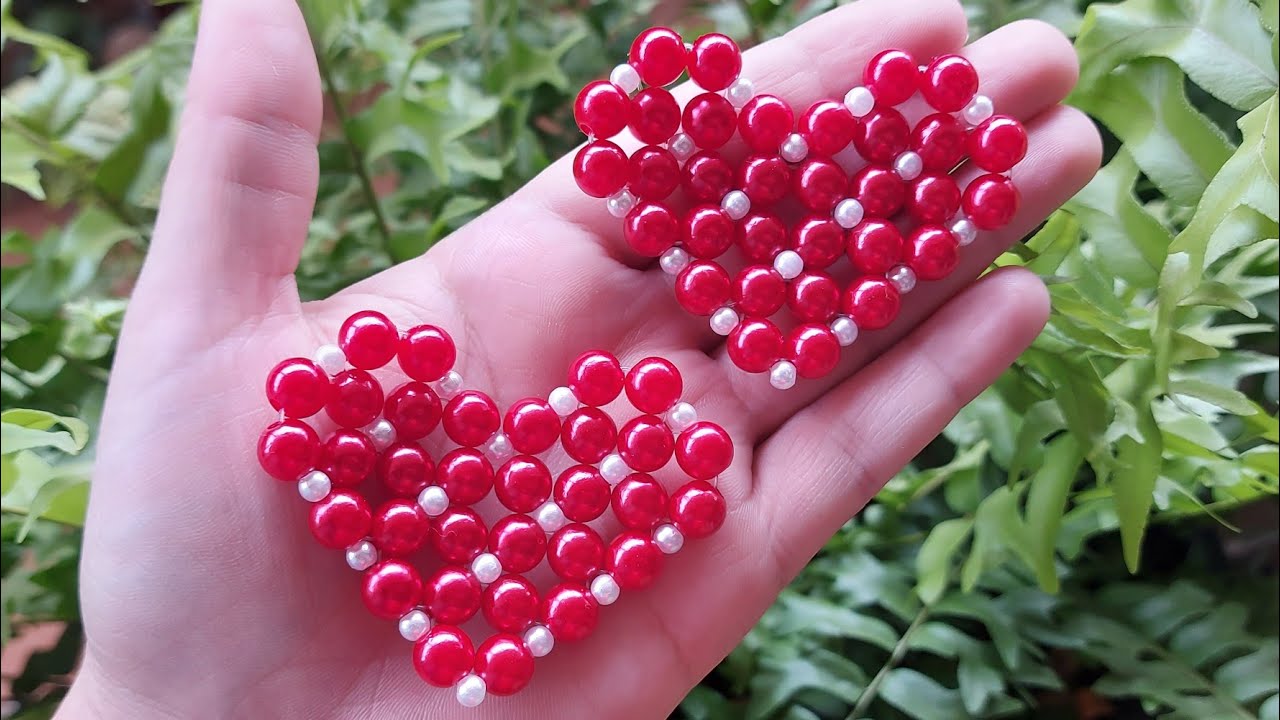 Coração de pérolas para chinelos