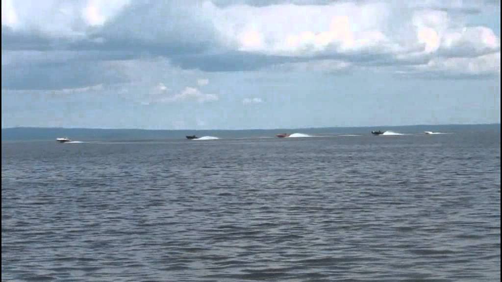 Boats going down to Battery Bar Moortown