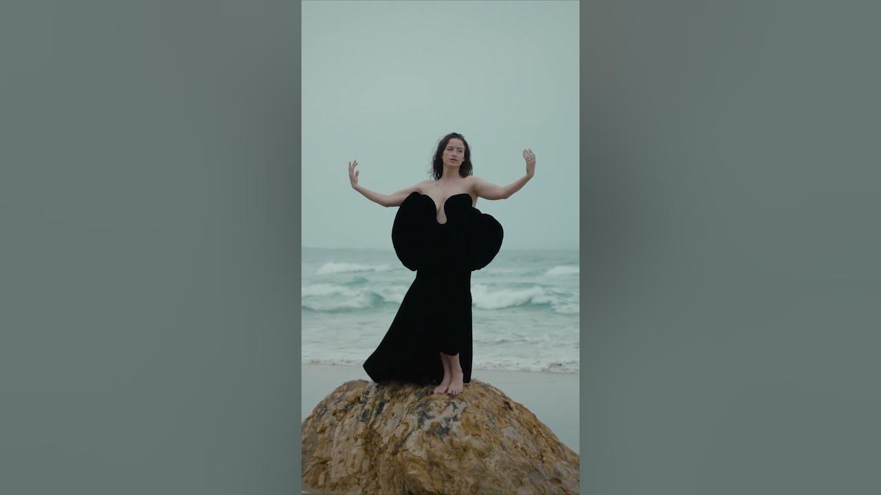 Unfolding into a new era πͺ· #megwashington #nature #beauty #bluey #calypso #vocal #guitar Unfolding into a new era πͺ· #megwashington #nature #beauty #bluey #calypso #vocal #guitar