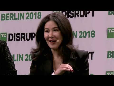 Kalepso presents in the Startup Battlefield Finals at Disrupt Berlin