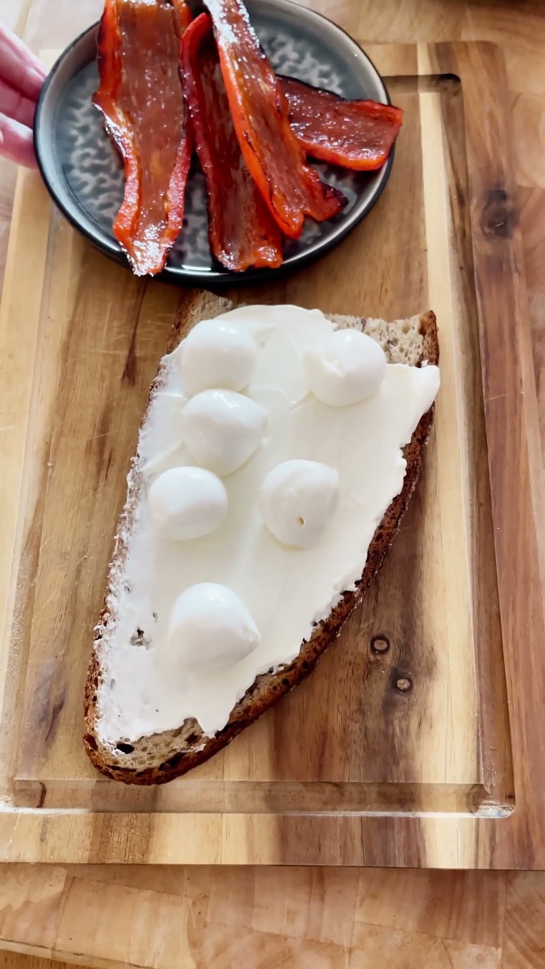 Schnell, einfach,lecker | Landbrot mit Mozzarella, Paprika und ...