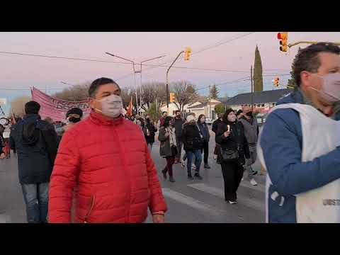 Marcha y pedido de justicia en Cutral Co por la muertr de la maestra Mónica Jara