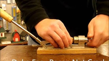 Duke Easy Pecan Nut Cracker