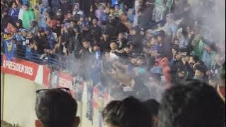 Hujan tetap chants!! Aksi BOBOTOH saat pertandingan pramusim PERSIB vs Port FC Piala Presiden 2025