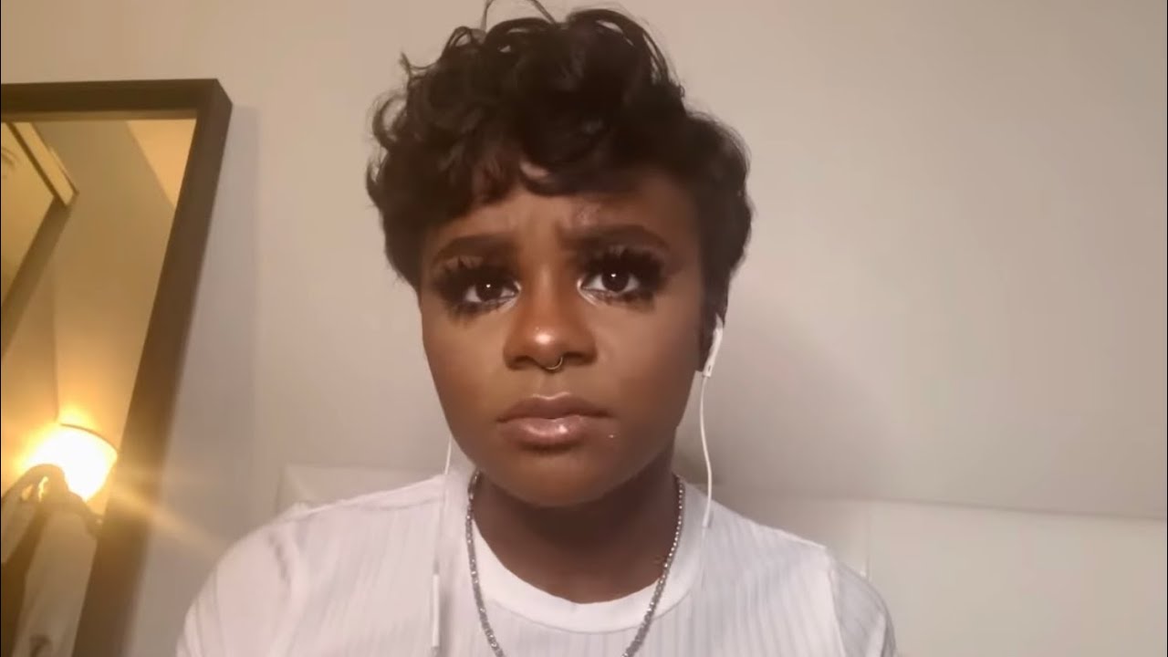 ASMR Big Sister Gives You a Scalp Masssage