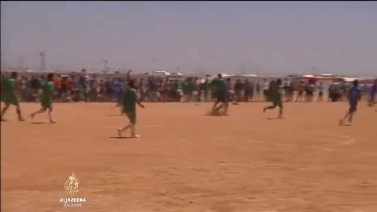 كرة القدم كمنقذ